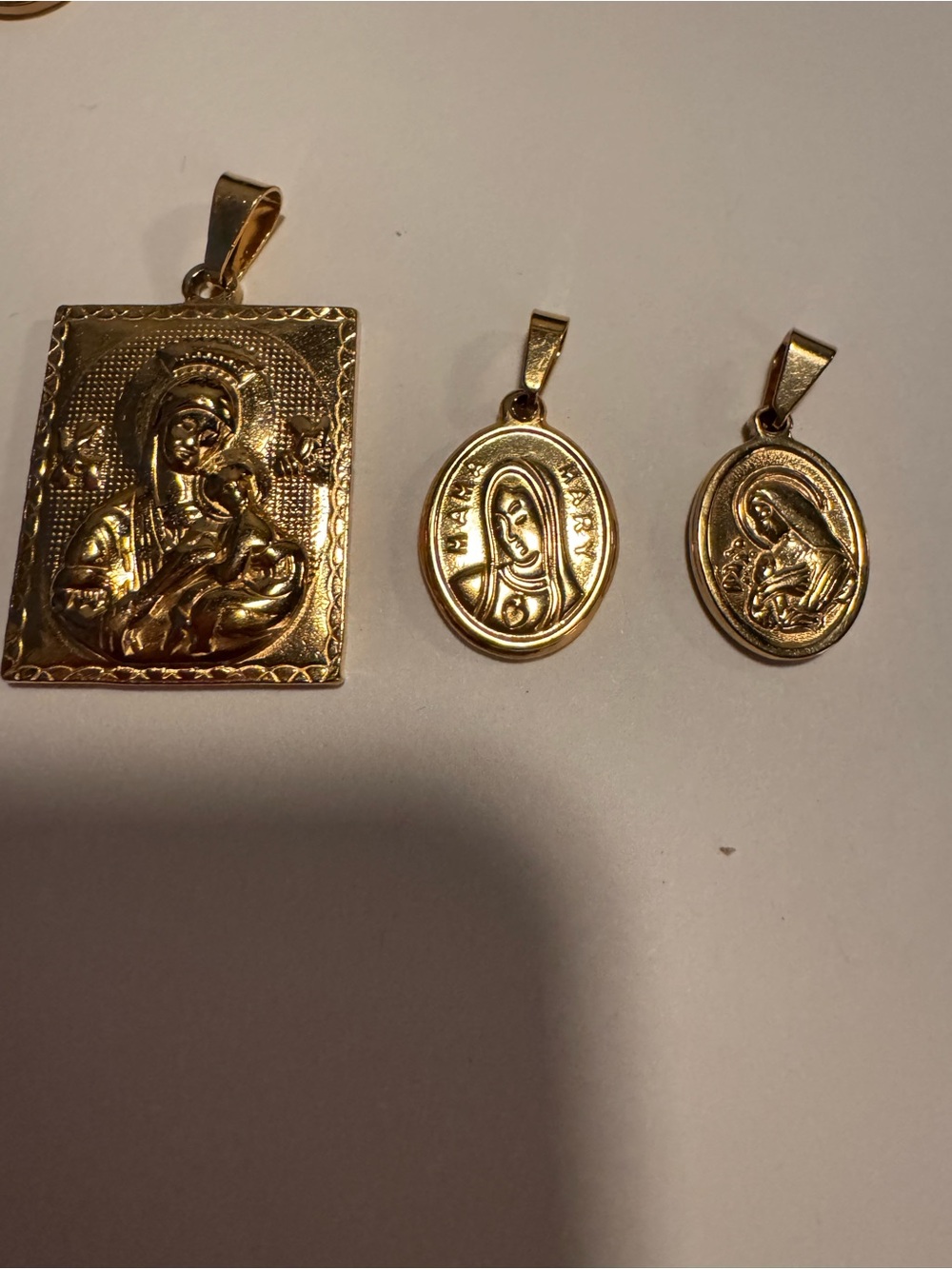Stainless steel  Virgin Mary Pendants mother daughter grandmother Christian